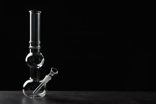 Shine Bright, Smoke Right: The Proper Way to Clean Your Beloved Bong post thumbnail image
